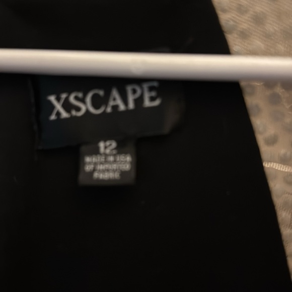 XSCAPE Embellished Colorblock Gown-size 12 - Picture 8 of 10